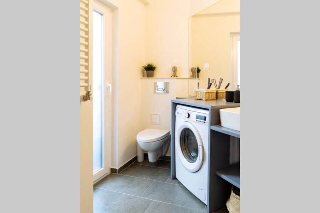 La Dame Bleue Apartment Bucharest Luaran gambar